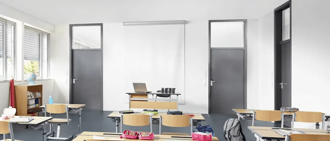 Uşi speciale pentru construcţii specifice