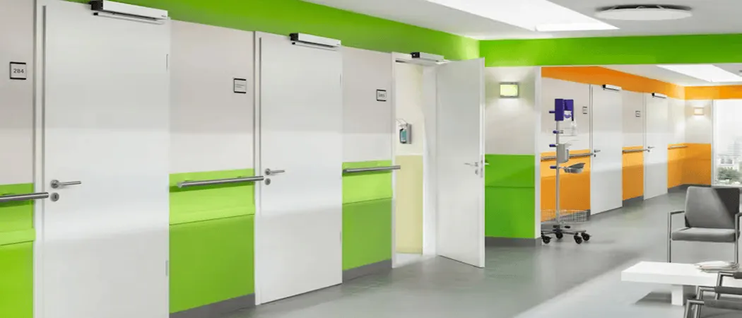 Uși automate batante